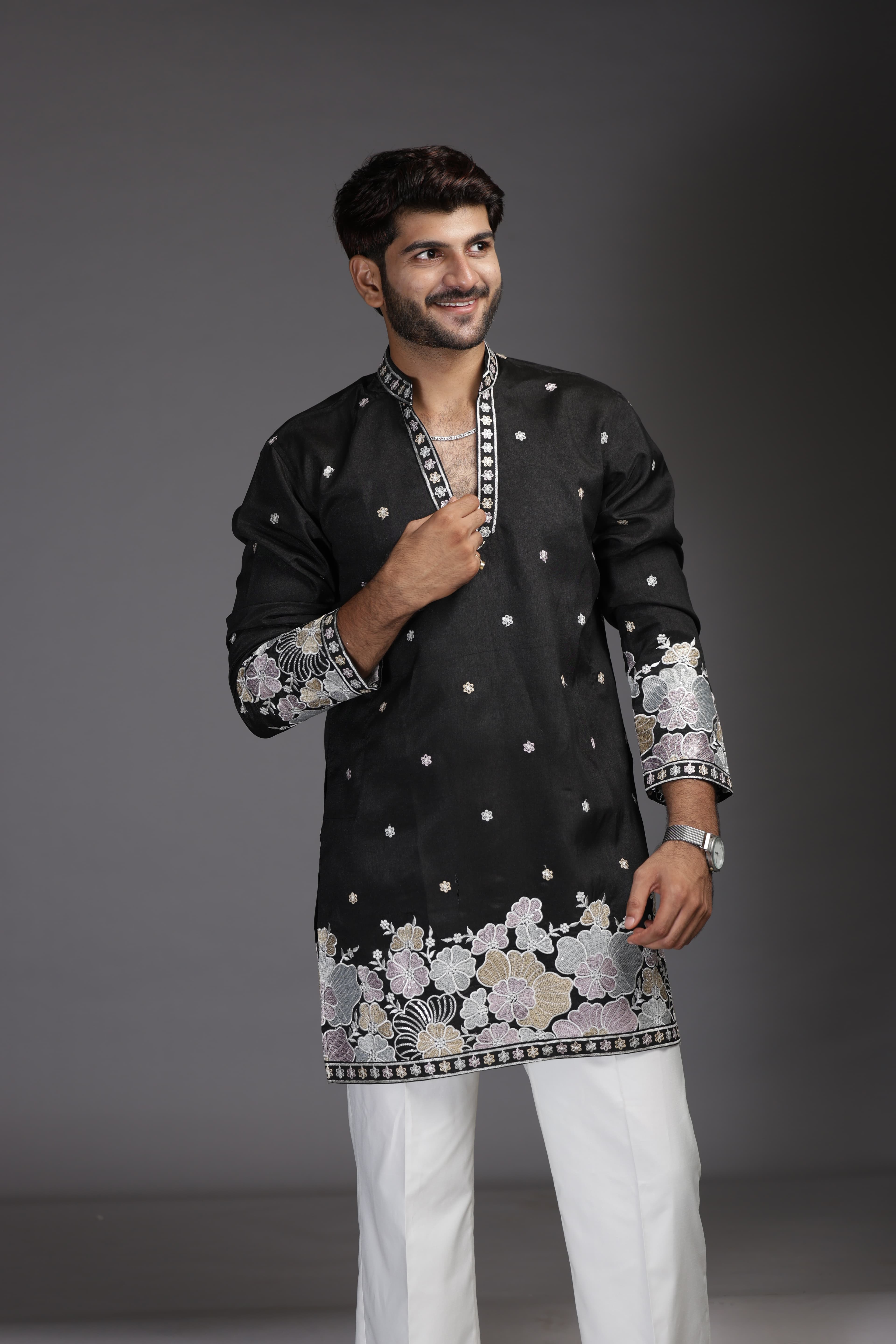 Noir Floral Embroidered Kurta